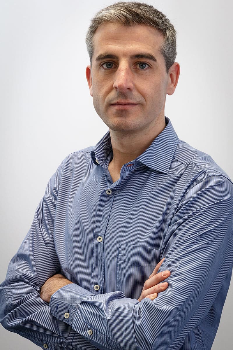 independent consultant in optics and photonics